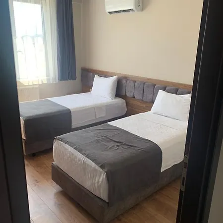 Hotel Royal *