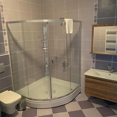 Royal 4*
